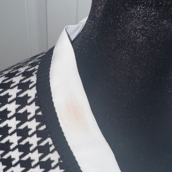 Adrianna Papell Black and White Houndstooth Blouse - Picture 3 of 16